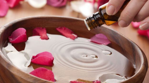 The Many Benefits of Rose Water